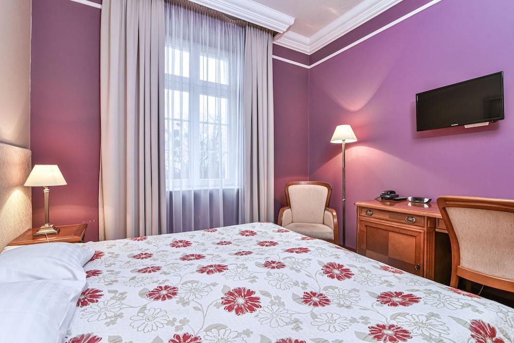 Single Room photo 2