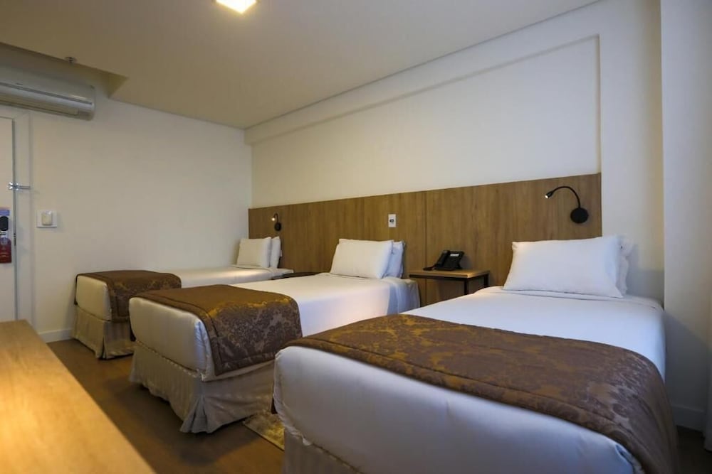 Superior Triple Room, 3 Twin Beds photo 1