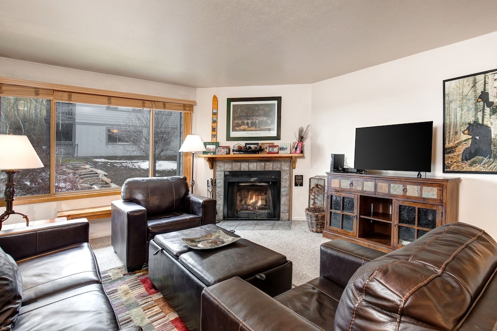 Condo, 2 Bedrooms