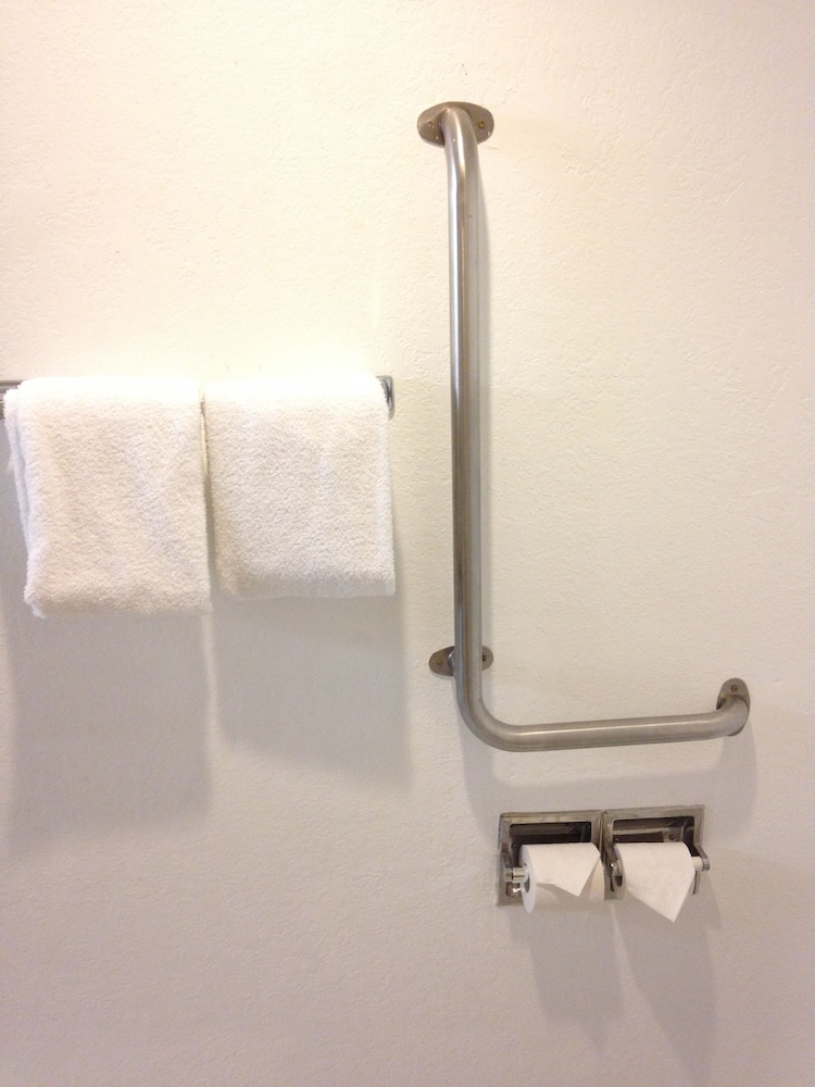 Room, 2 Double Beds, Non Smoking - Photo 5