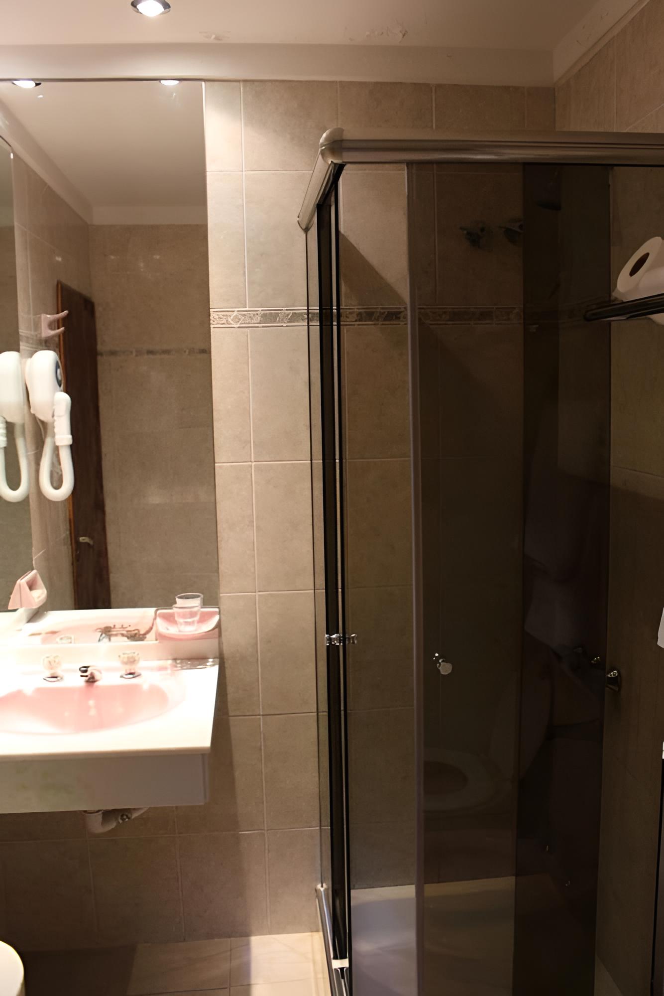 Standard Twin Room photo 3