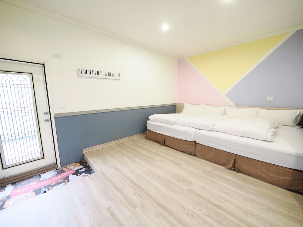 Family Quadruple Room photo 2