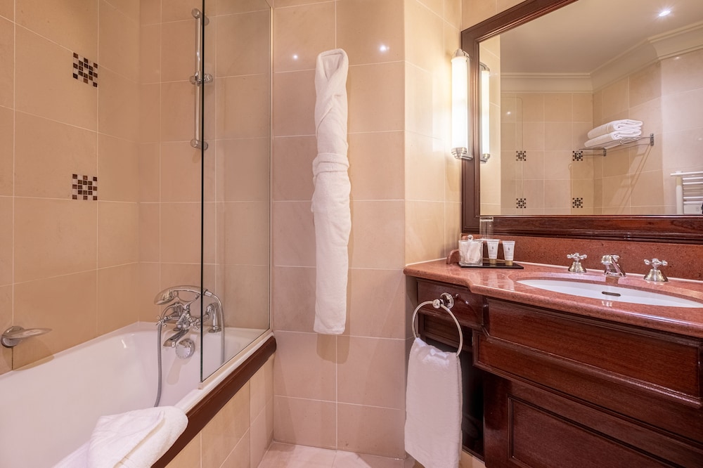 Hôtel Pont Royal bathroom photo