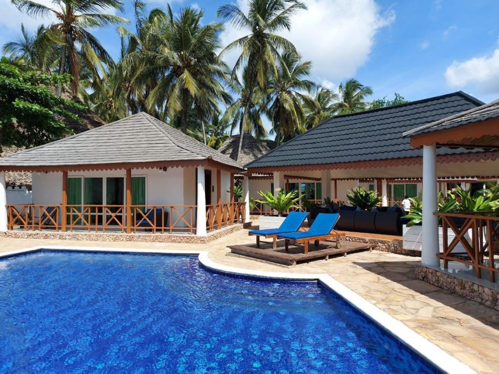 Deluxe King Room - Beach Front
