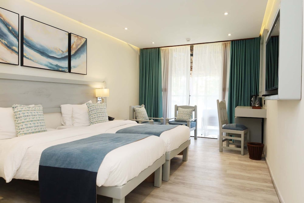 Standard Double or Twin Room photo 2