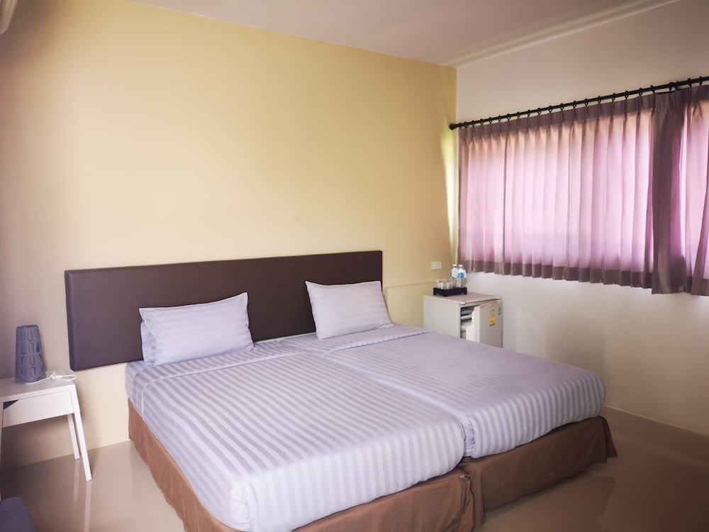 Superior Twin Room, Multiple Beds, Non Smoking photo 3