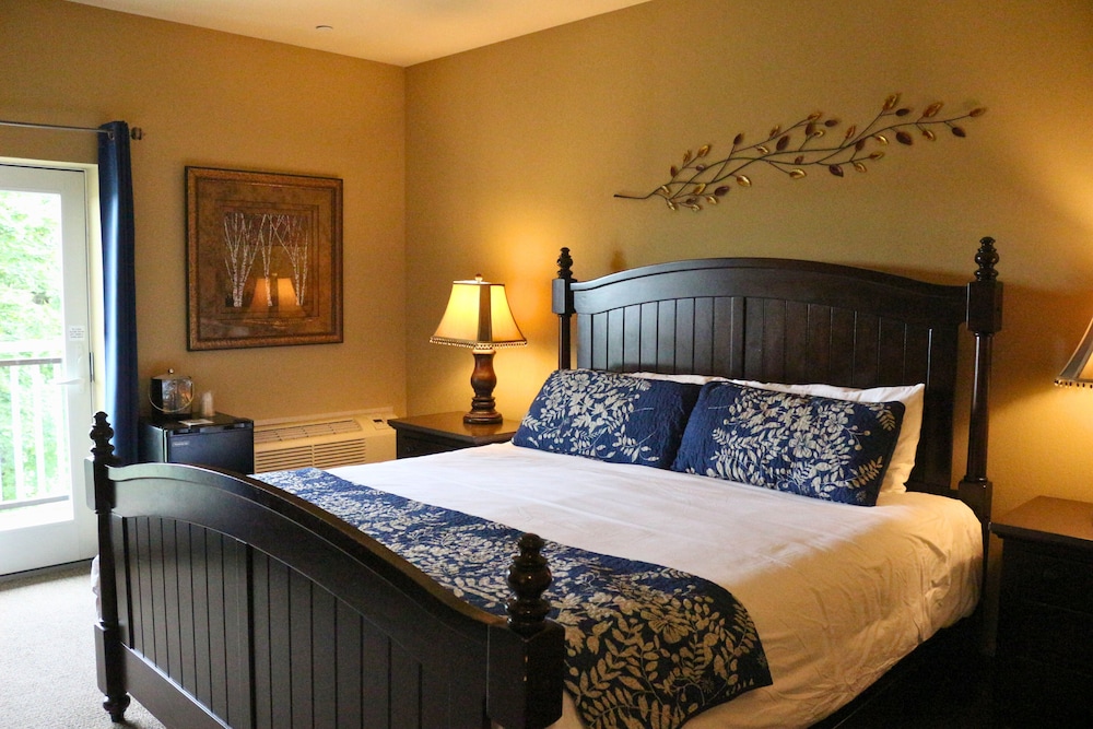 Comfort Single Room, 1 King Bed, Golf View photo 1