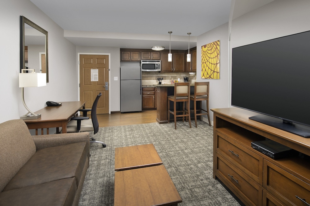 Suite, 1 Bedroom, Kitchen (2 Queen Beds) photo 2