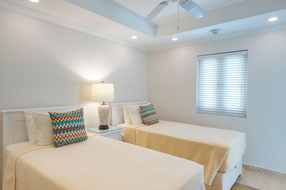 Luxury Suite, Ocean View - Photo 2