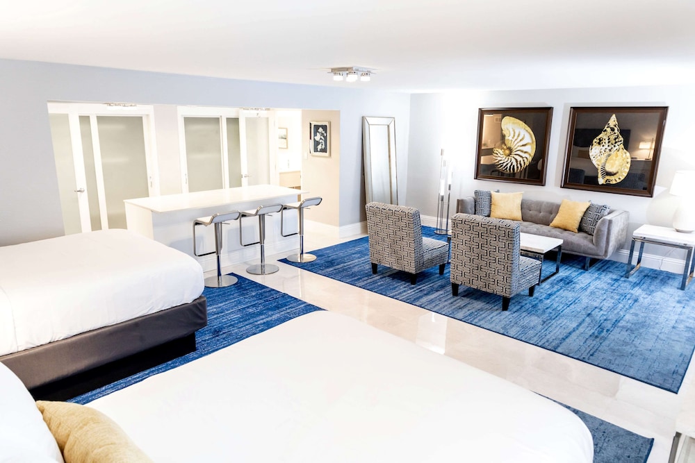 Suite, 2 Queen Beds, Non Smoking, Refrigerator & Microwave (Larger Room)