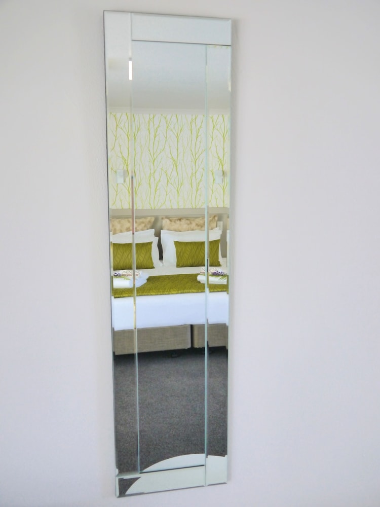 Super King Studio with Kitchen - Photo 26
