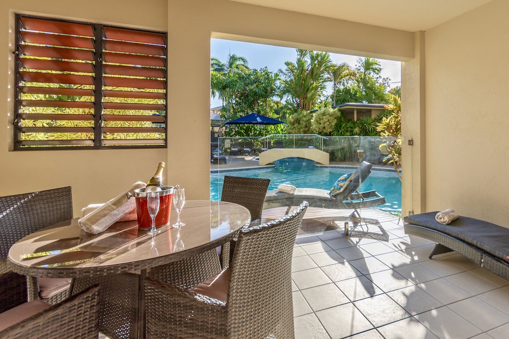 1 Bedroom Pool Entry - Photo 12
