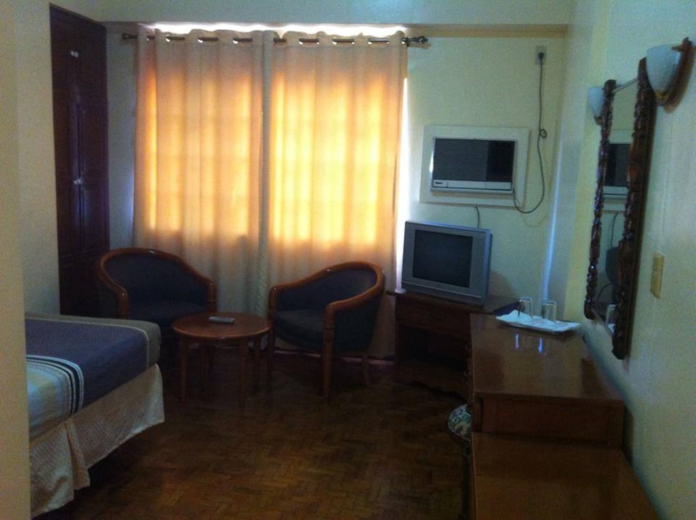 Family Room photo 2