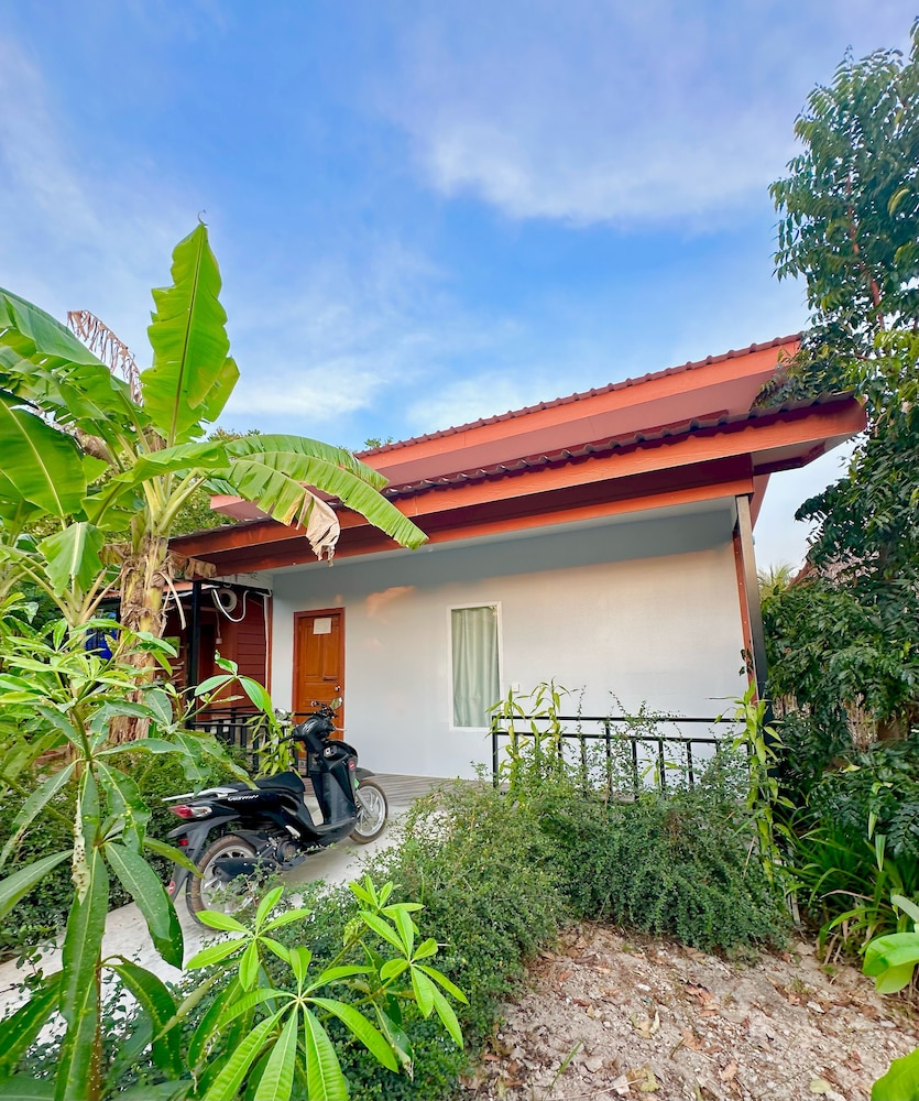 Basic Double Room, Balcony, Garden View photo 3