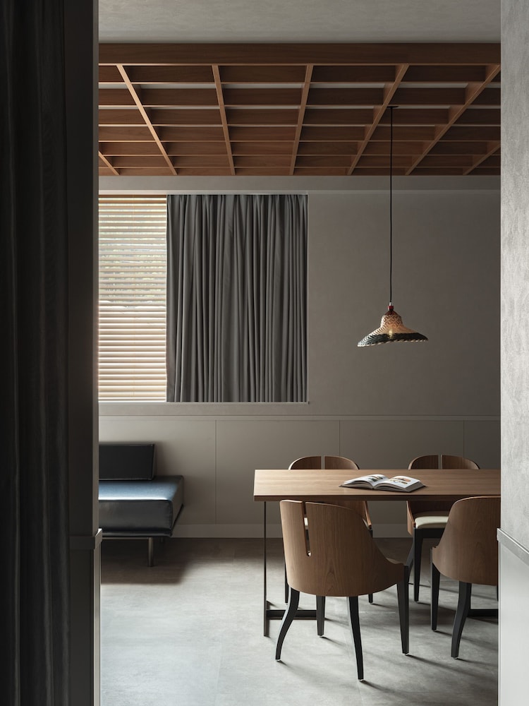 Aoka Condominium Suite - Photo 15