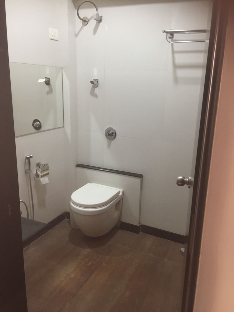 Executive Double Room - Photo 13