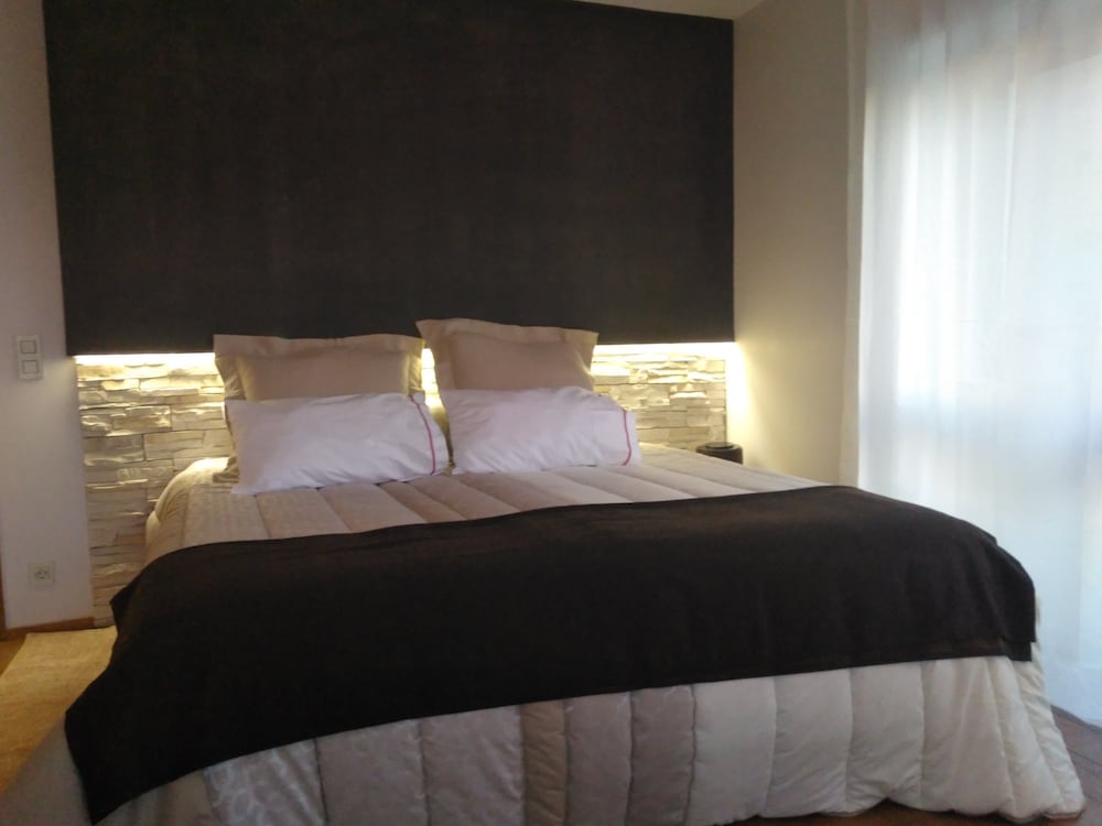 Design Apartment, 3 Bedrooms, Hot Tub, Beachfront