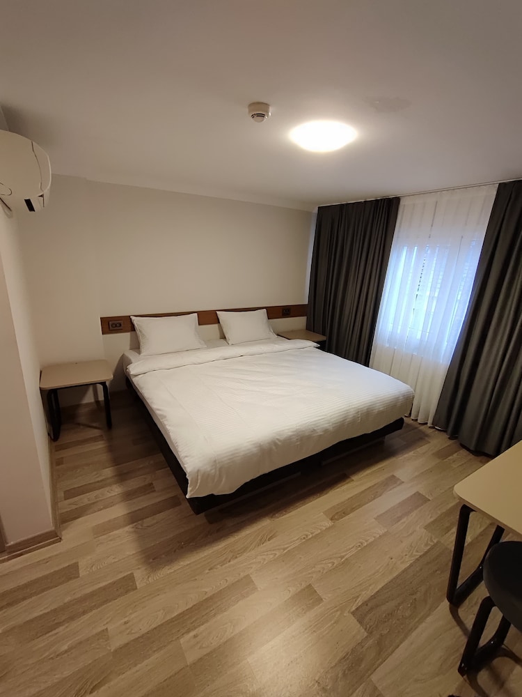 Basic Room photo 1
