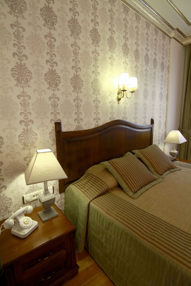 Superior Deluxe Room photo 2