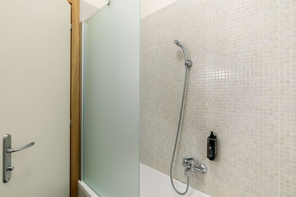 Superior Triple Room - Photo 10