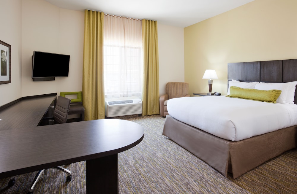 Studio Suite, 1 Queen Bed, Accessible (Communications Accessible) photo 3