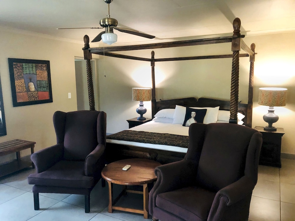 Executive Room - Photo 6