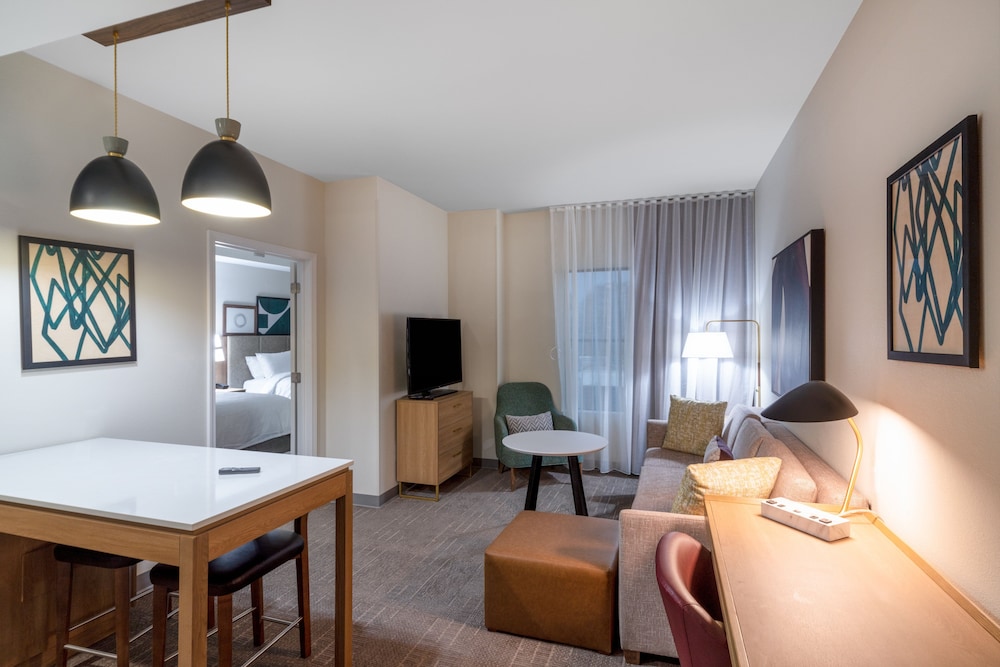 Suite, 1 Bedroom, Mobility Accessible, Kitchen (Accessible Tub) - Photo 2