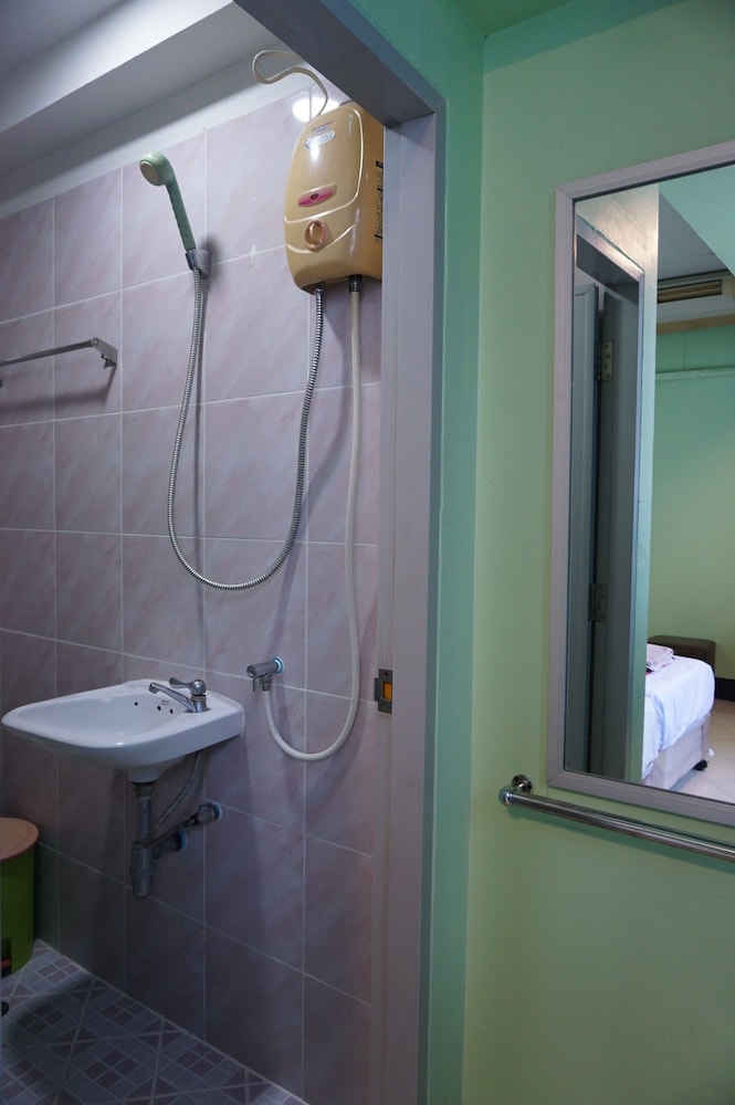 Fan Double Room with Private Bathroom photo 2