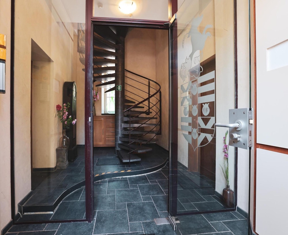 Suite (Carriage House) photo 2