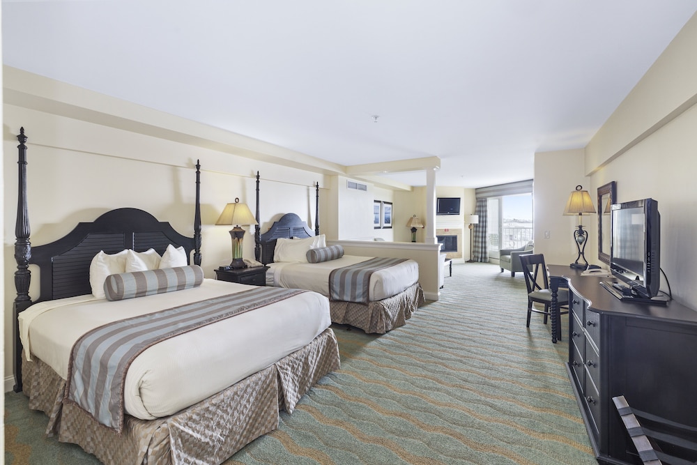 Ocean Suites 2 Queens Floor 3