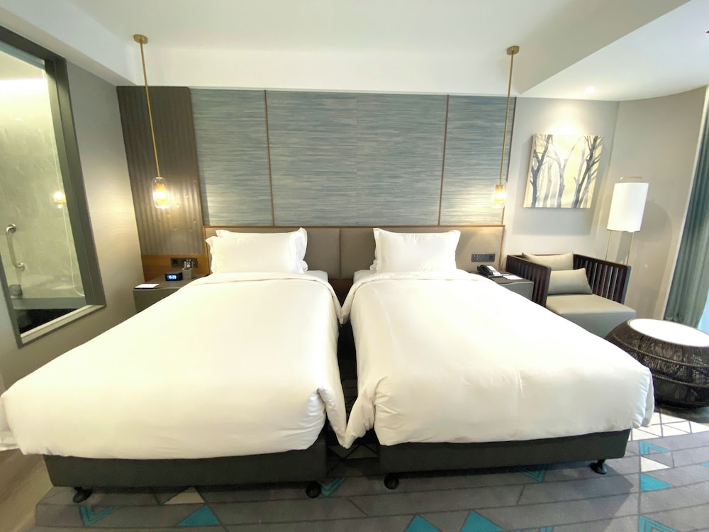 Executive Double/Twin Room with Lake View - Photo 2