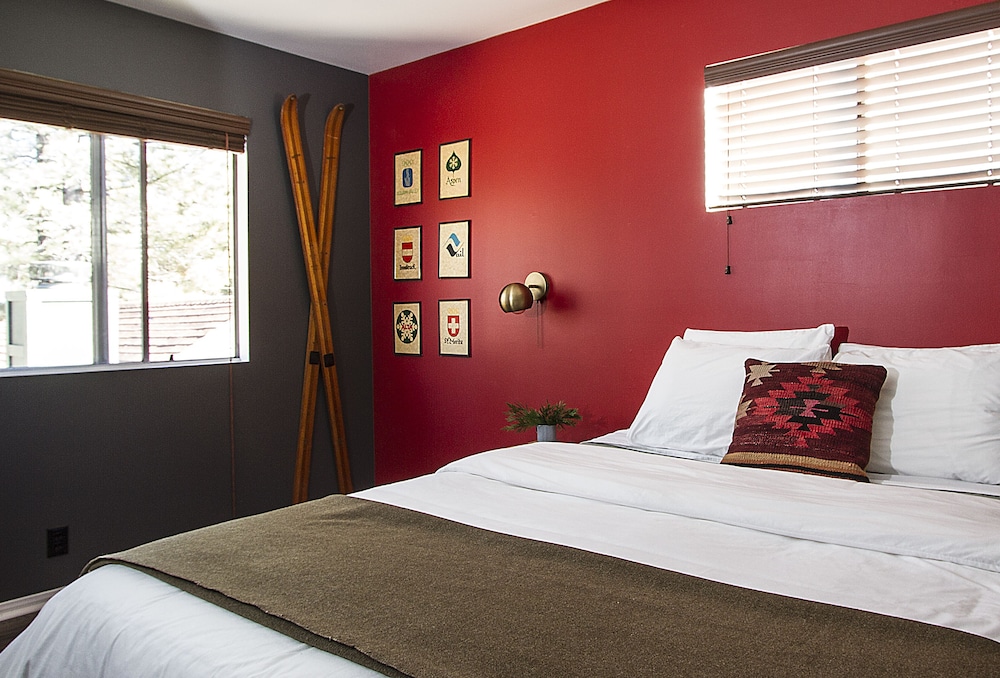 Cabin, 1 Bedroom (plus 1 loft bedroom) photo 3