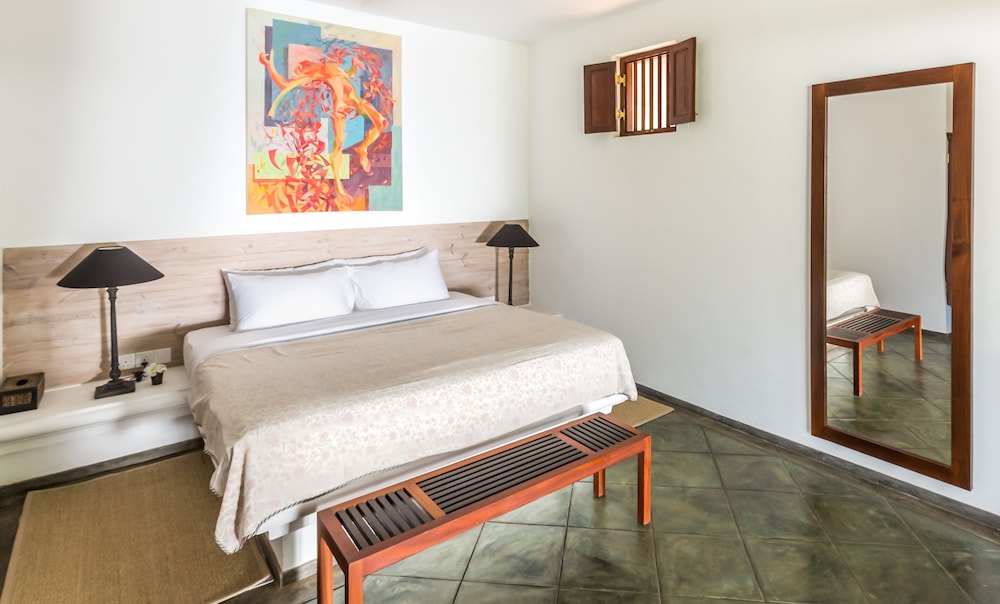 Garden Access Premier Room with Sun Loungers & Jacuzzi - Evening Tea Service & More photo 3