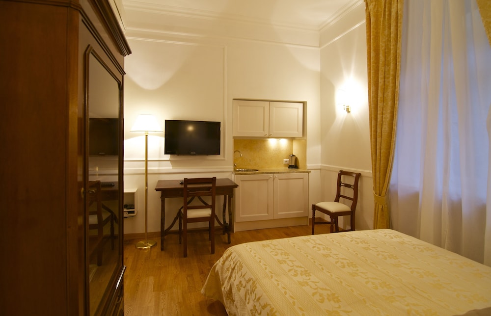 Standard Double Room, Garden View
