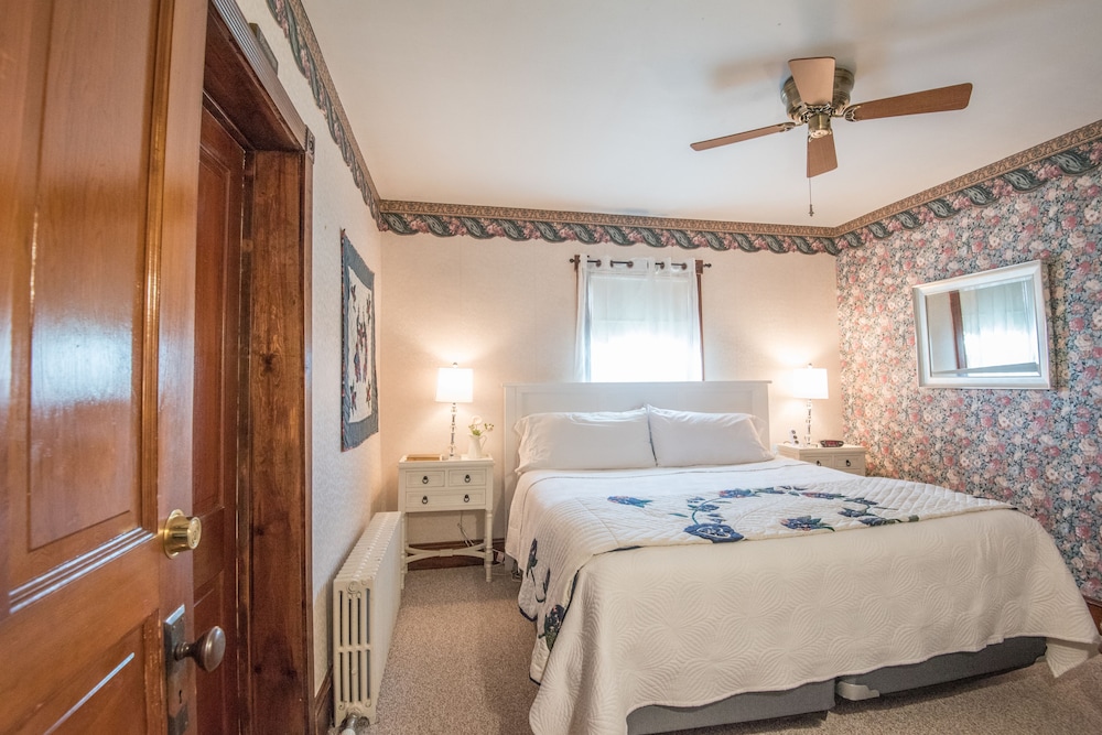 Standard Suite, Ensuite (Room 2 King Suite) photo 2