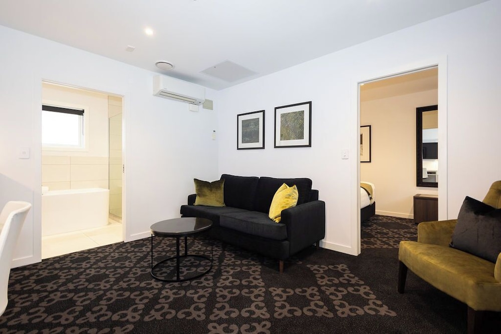 Boutique Suites - Photo 1