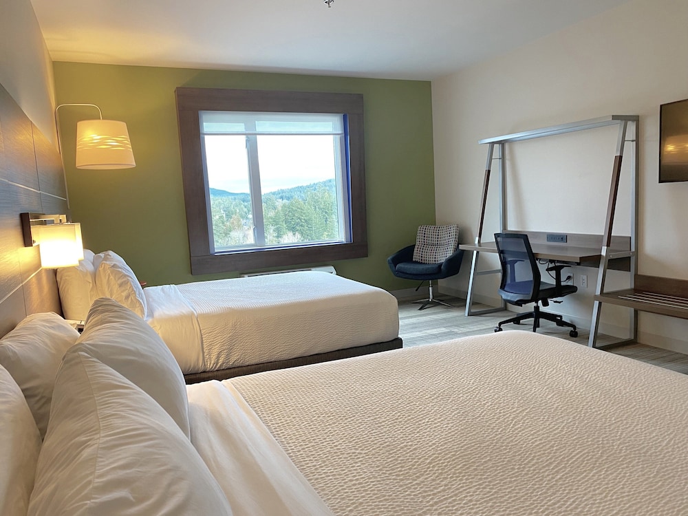 Standard Room, 2 Queen Beds, Mountain View photo 1