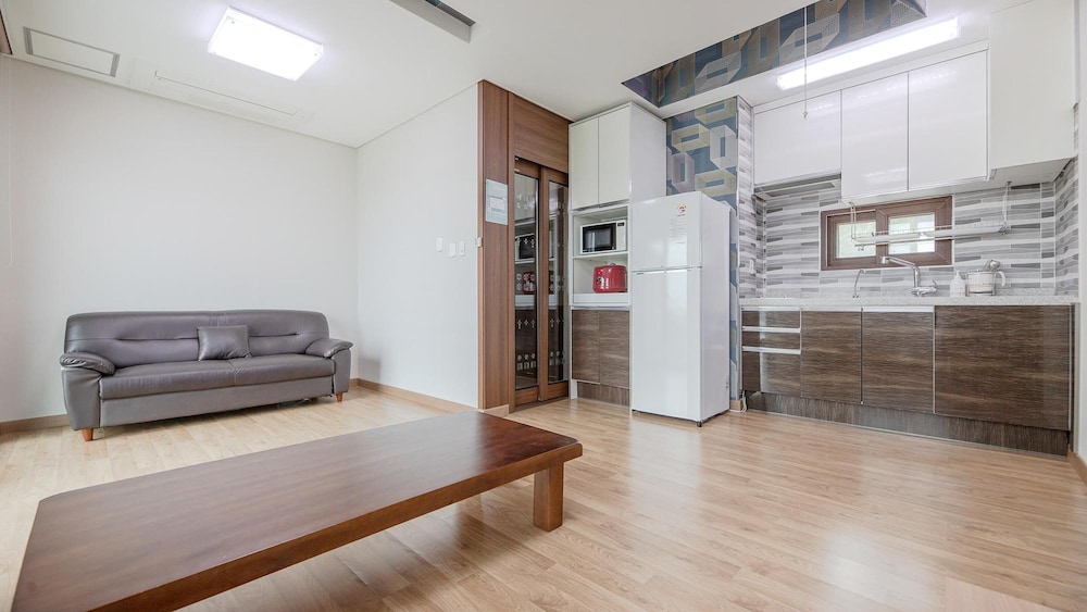 Basic Room, 1 Bedroom (4radong 201) - Photo 8