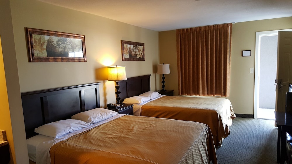Economy Room, 2 Queen Beds, Kitchenette photo 2