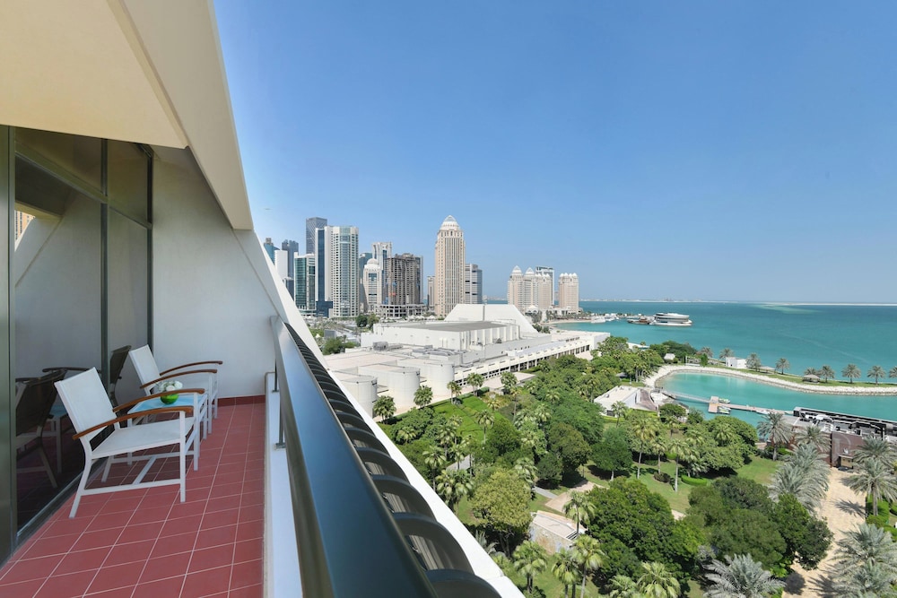 Junior Suite, 1 Bedroom, Balcony - Photo 3