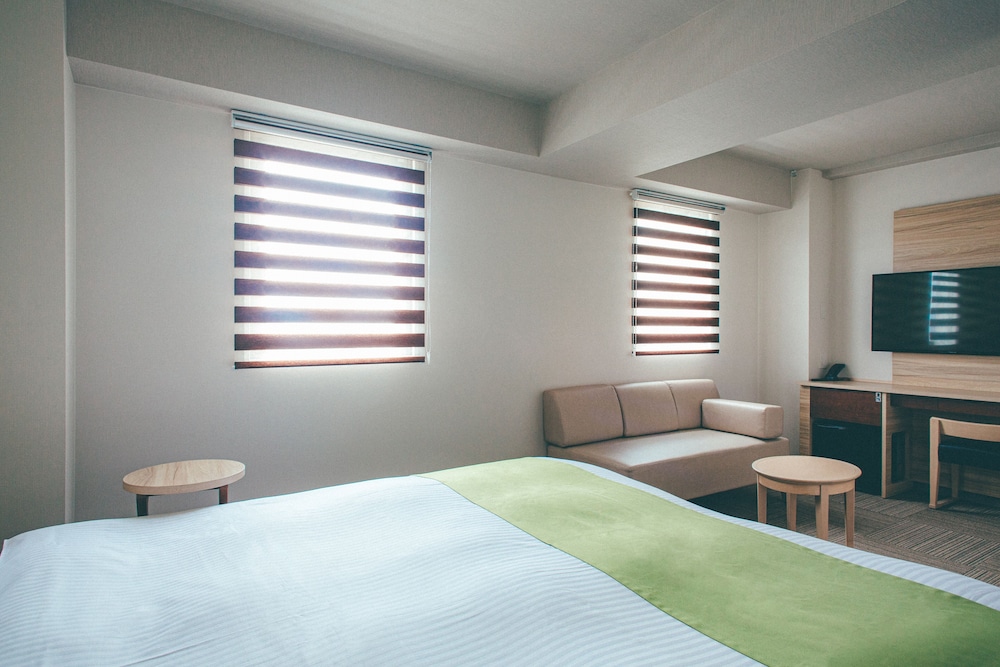 Double Room, Non Smoking - Photo 11