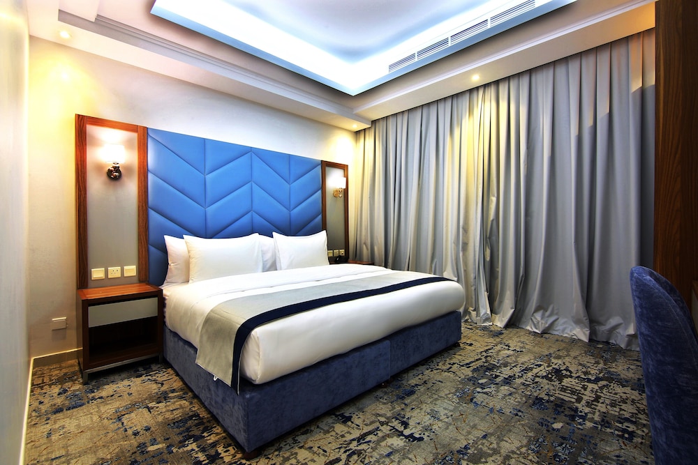 Junior Suite, City View
