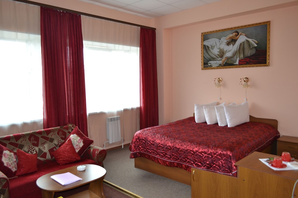 Superior Studio, 1 Bedroom, Accessible (Double Bed And Sofa) photo 1