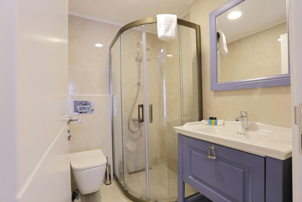 Deluxe Double or Twin Room, 1 Queen Bed, Non Smoking, Balcony, photo 6