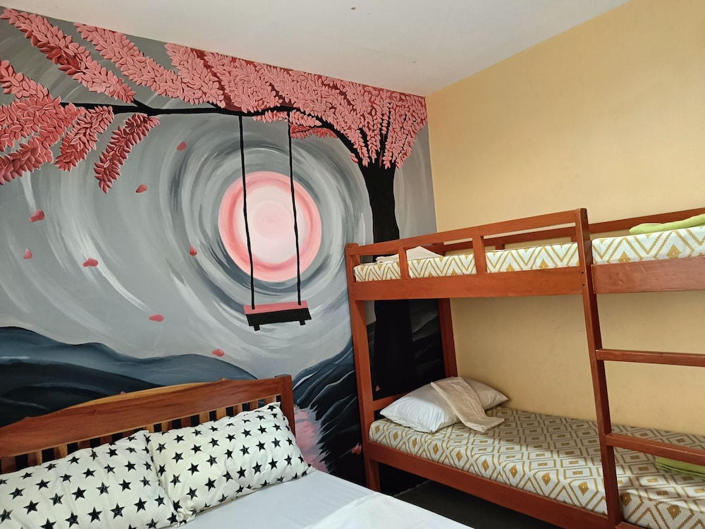 Quadruple Room - Photo 1