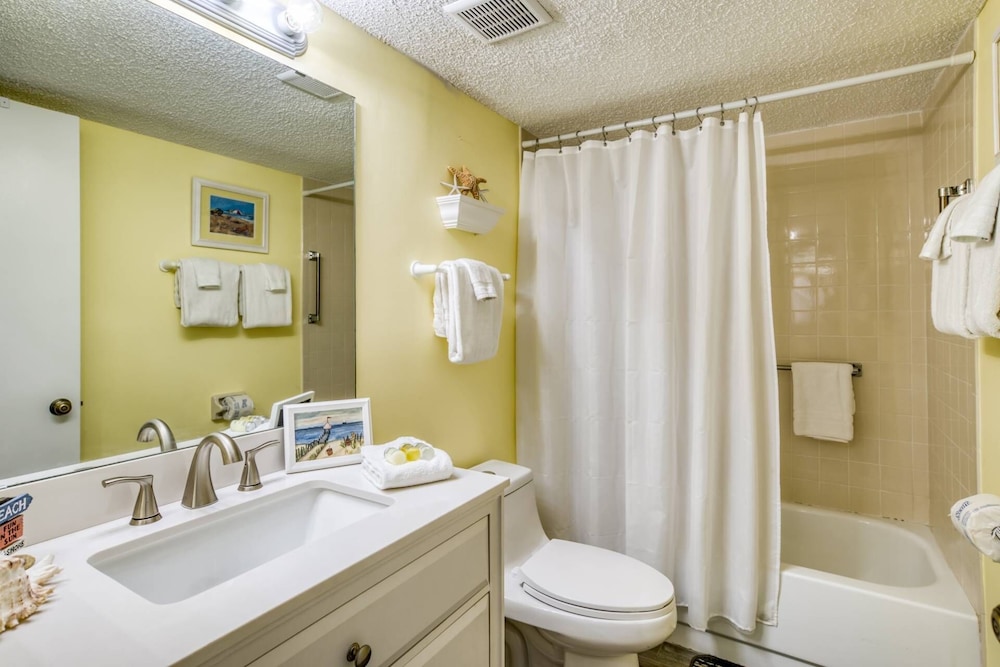 Condo (Ocean Villas #83) photo 2