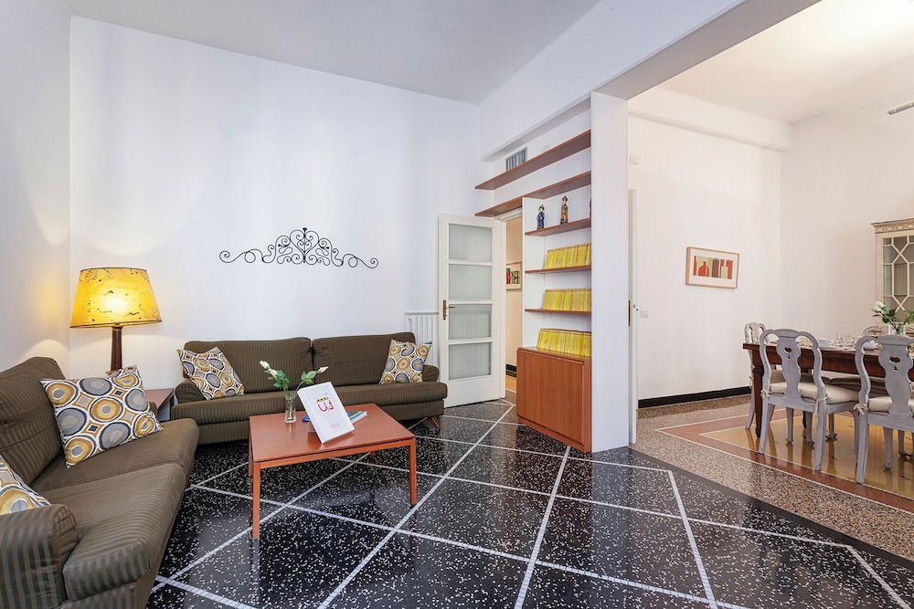 Condo, Balcony