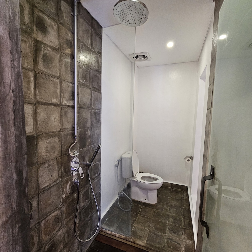 Standard Twin Room - Photo 13