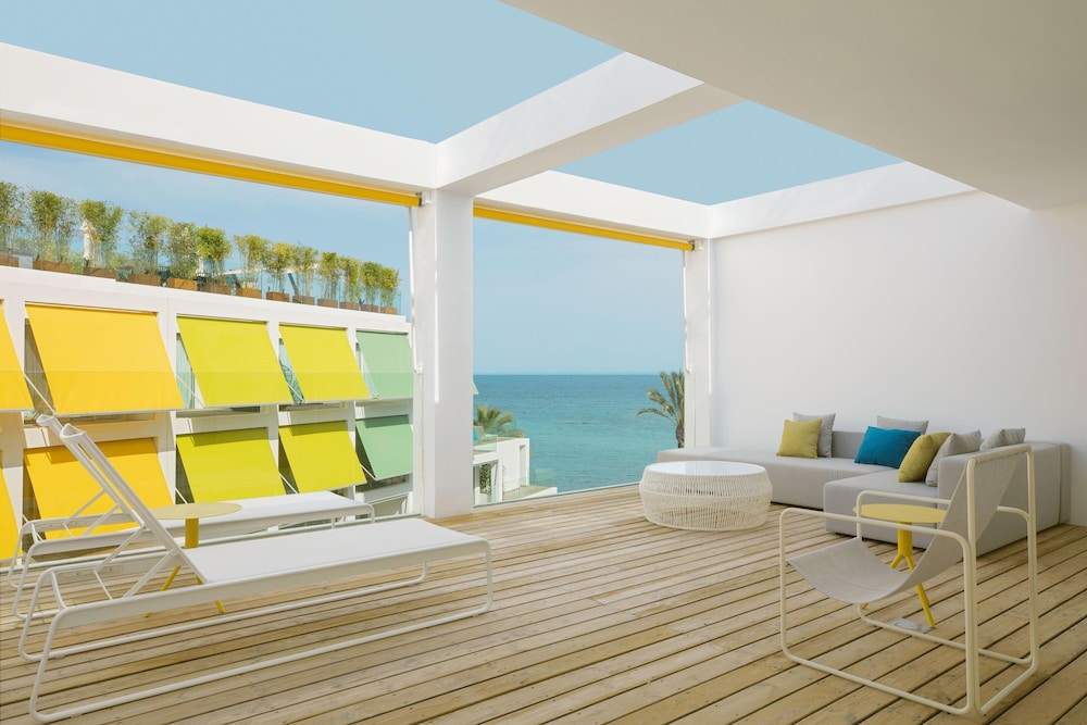 Suite, 1 King Bed, Sea View (Terrace) - Photo 5