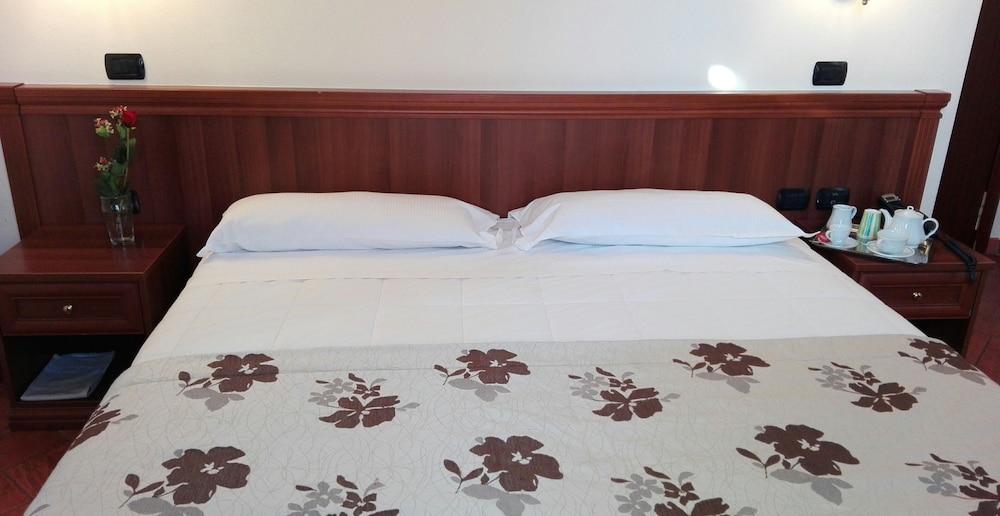 Standard Double Room Single Use, Garden View photo 2